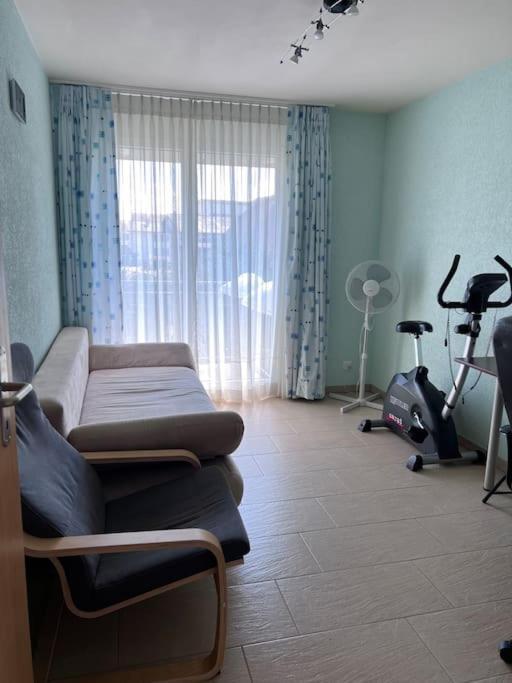 Beautiful House With Free Parking On Premise Villa Utzenstorf Buitenkant foto