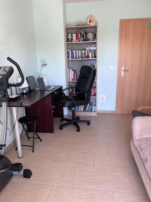 Beautiful House With Free Parking On Premise Villa Utzenstorf Buitenkant foto